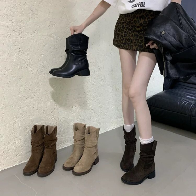 8CM内增高粗跟瘦瘦靴女秋冬新款复古圆头短靴百搭休闲黑色马丁靴