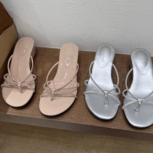 H.Yshoes 2026年夏季新款水钻夹趾拖鞋女鞋外穿气质夹脚一字拖鞋