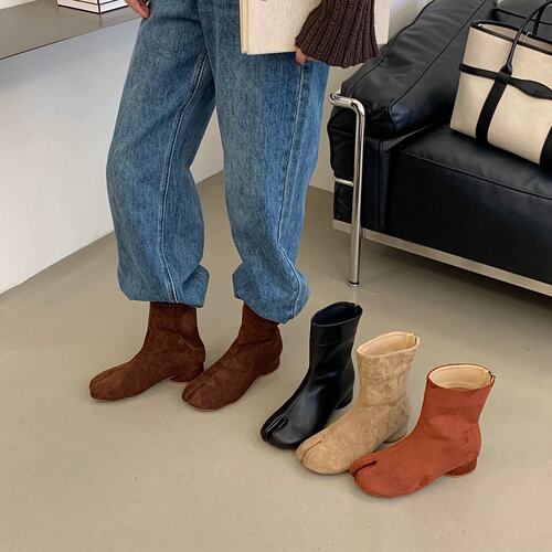 MIJILI SHOES 欧美风分趾短靴女夏粗跟显瘦小众猪蹄靴棕色时装靴