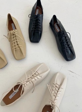 Hello,March| 爆美显瘦复古方头软底可踩跟系带小单鞋