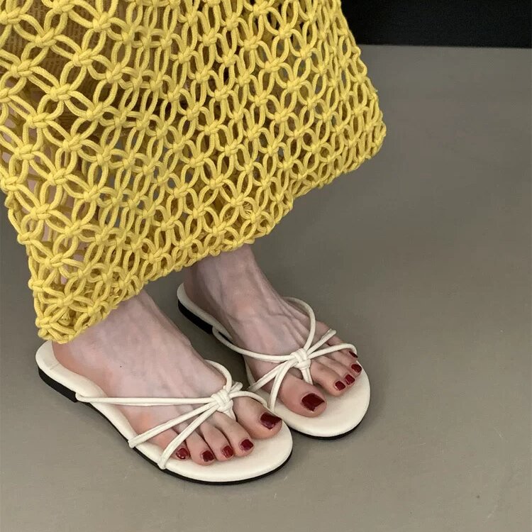 女简约夹脚趾拖鞋度假海边凉鞋