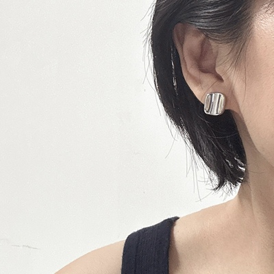 925银针金属镀真金方形瓦片形亮面耳钉女极简百搭轻奢高级感耳环