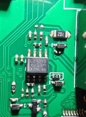 L2904B LM2904BIDR汽车电脑板运算放大器IC芯片SOP8脚贴片