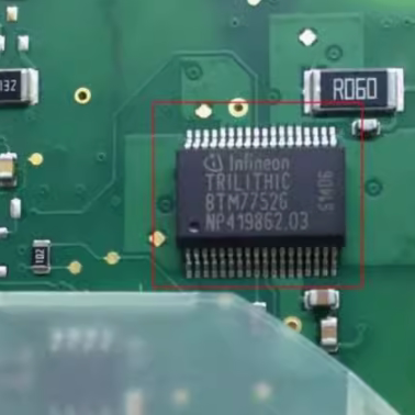 BTM7752G 奥迪Q7中控导航屏MMI显示屏不能自动升降触摸板通病芯片