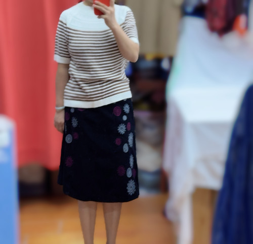 LAURA ASHLEY 灯芯绒色彩重工刺绣半身裙