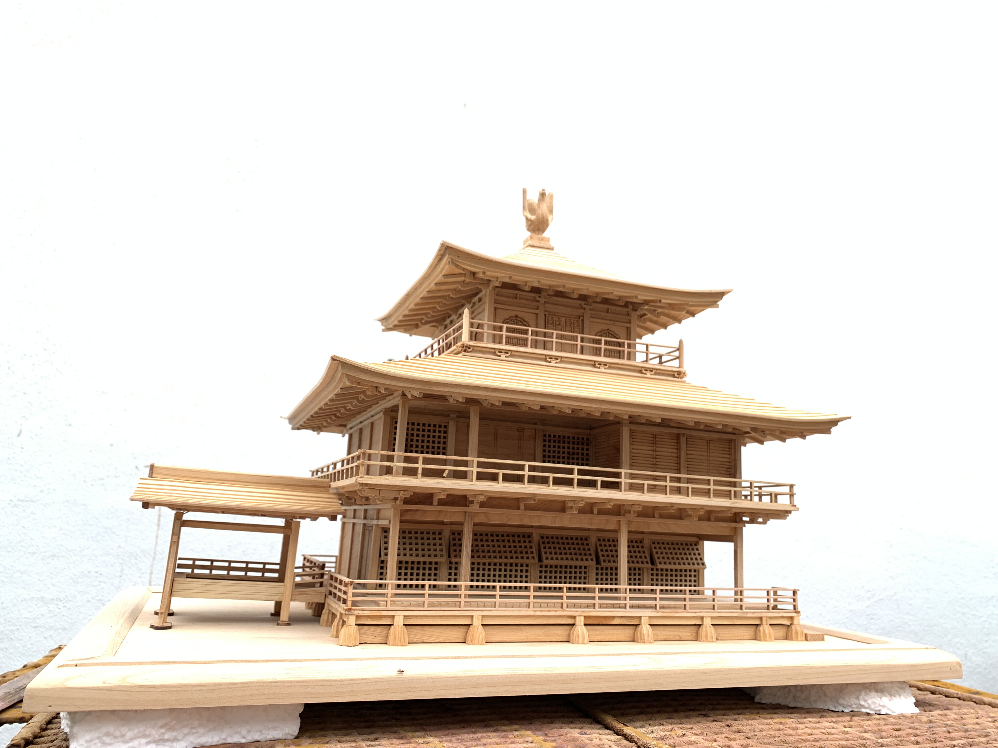 中式东阳木雕摆件古建筑金阁寺木制模型悬挂吊装倒影酒店软装饰品