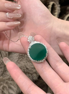 S925纯银新中式天然绿玉髓无事牌吊坠满绿玉石圆形国风项链锁骨链