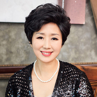 老年人白头发老人奶奶花白假发女短卷发黑多白色少舞台演出老太太