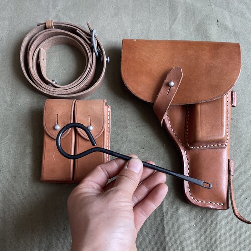 54式枪套弹匣套斜挎肩带纯牛皮材质高品质适合收藏用可做影视道具