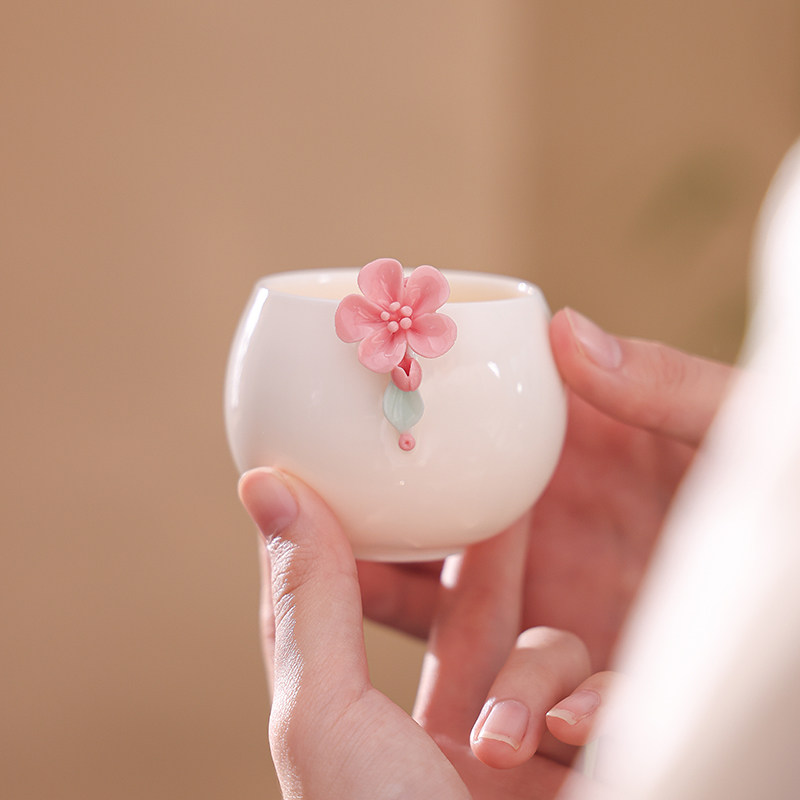 羊脂玉白瓷高端粉梅花女主人杯单杯精致茶杯个人专用轻奢送礼茶具