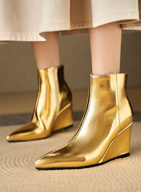 秋冬皮靴舞台表演尖头坡跟高跟短靴女金色银色靴子大码女靴 PCSA