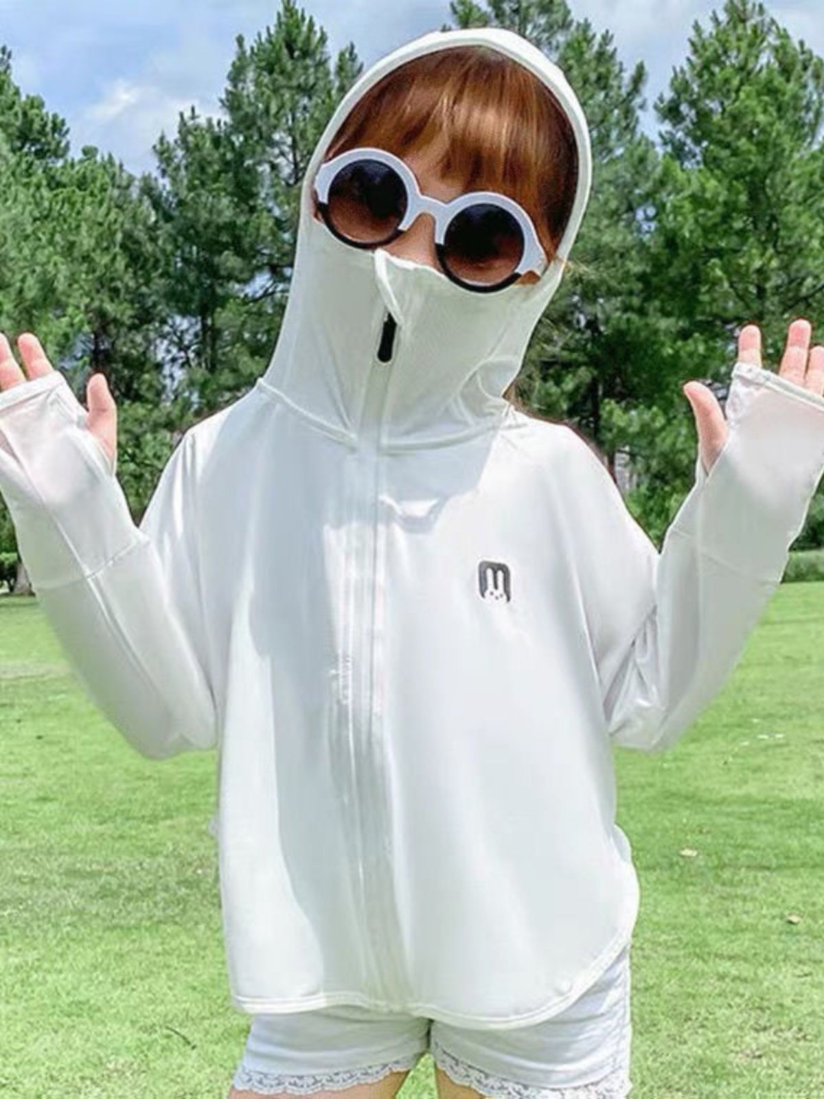 소녀와 소년 패션 후드 망토 태양 보호 의류 2024 여름 새로운 어린이 얼음 실크 해변 야외 태양 보호 의류