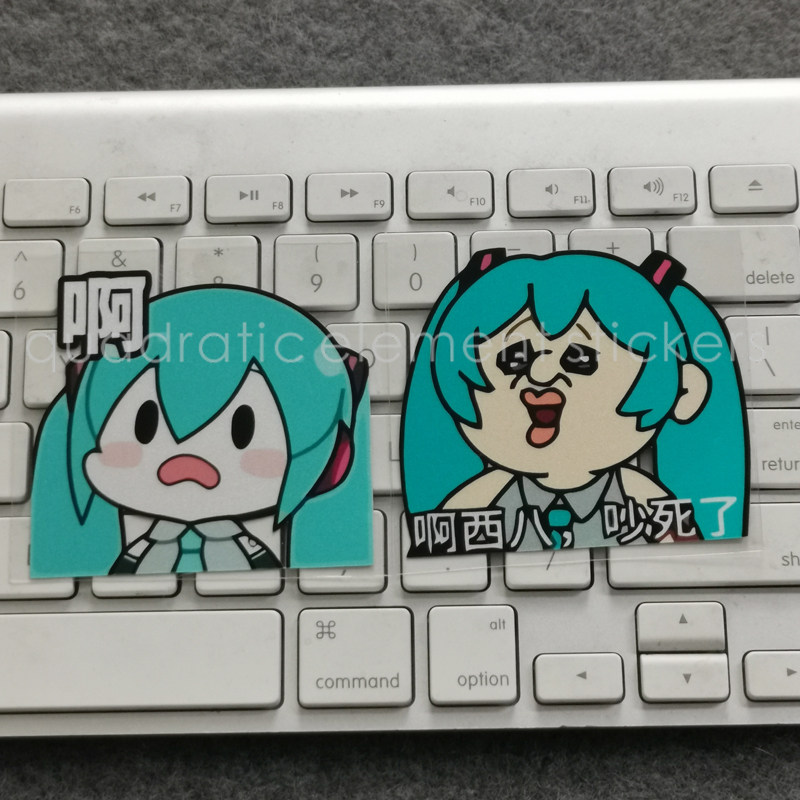 初音未来miku头盔表情包电动车贴