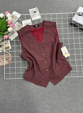 高端时尚简约复古红色休闲V领马甲女设计感小众宽松显瘦减龄马夹