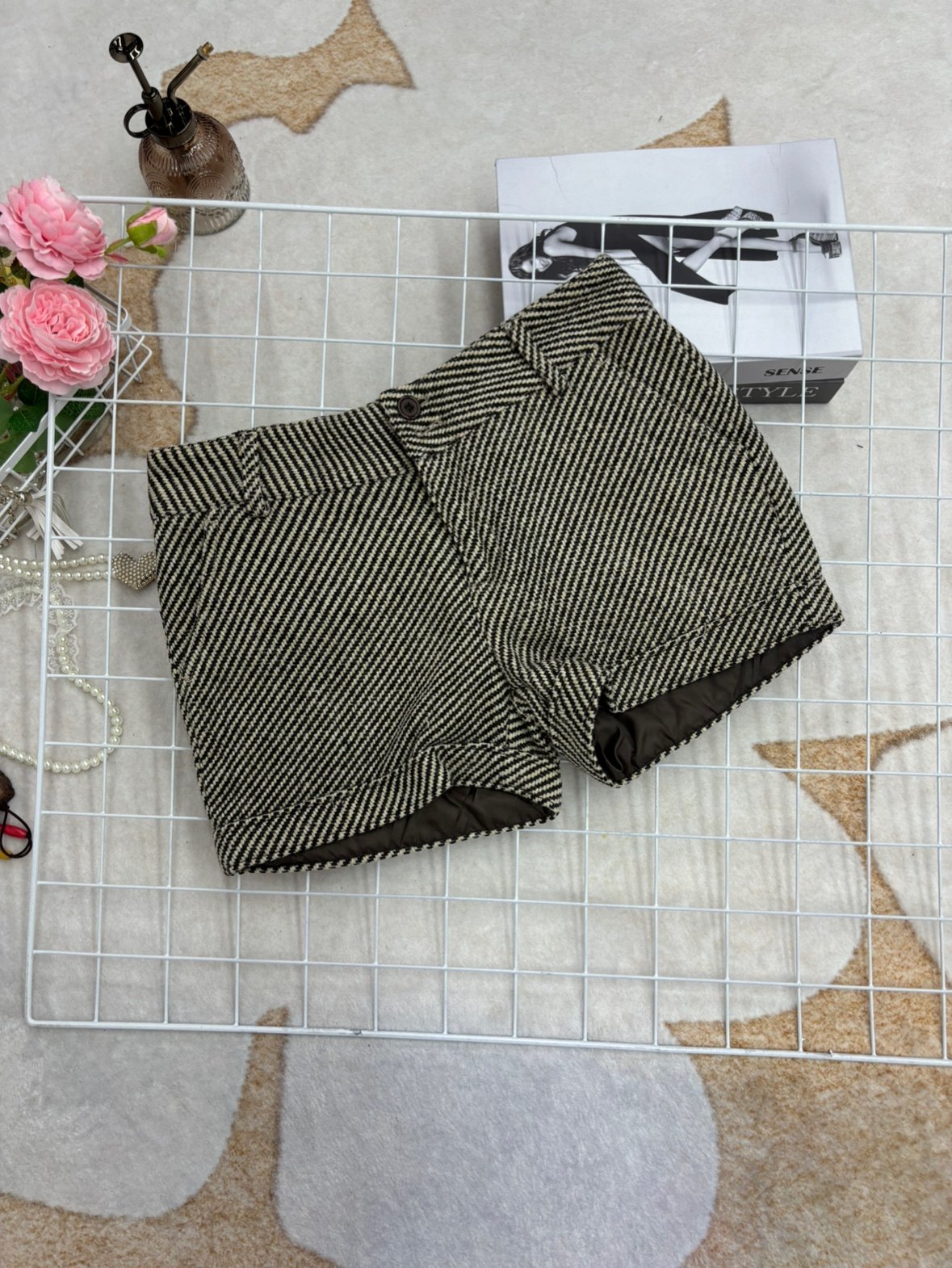 2025春秋新款时尚韩系气质百搭格子呢料直筒裤女休闲短裤,女装/女士精品,休闲裤,淘宝优惠券,粉丝福利购,淘宝优惠卷