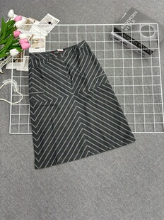 日系复古条纹A版半身裙女秋冬新款高腰显瘦气质百搭半裙