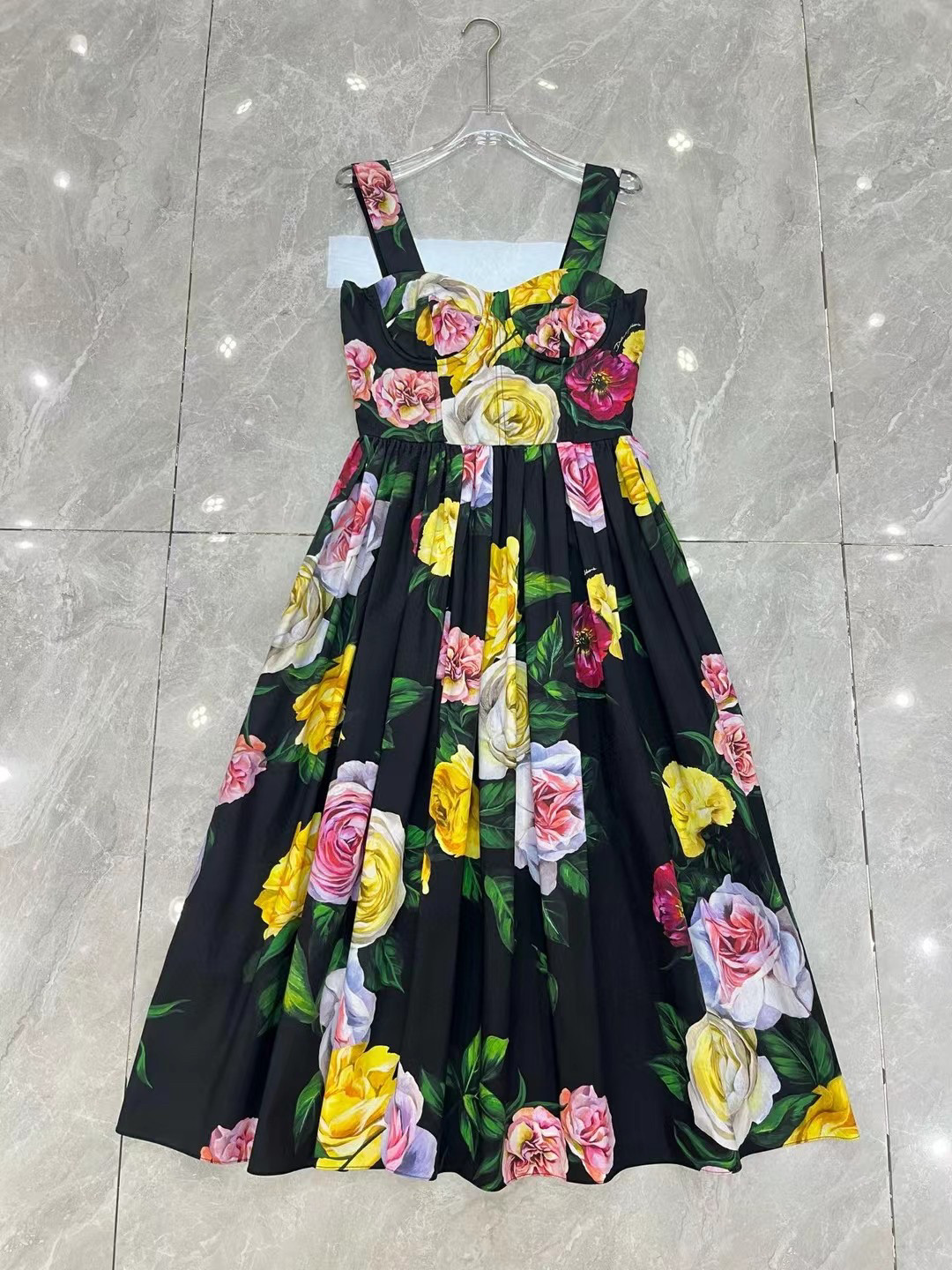 欧美时尚女神D家同款玫瑰与芍药花棉布收腰吊带连衣裙