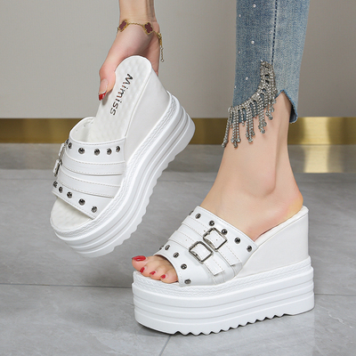 2026夏季新款12CM内增高拖鞋女百搭外穿小个子拖鞋厚底松糕一字拖