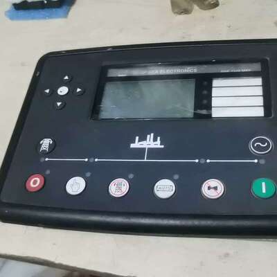 议价深海DSE7320控制器柴油发电机组控制屏实物图