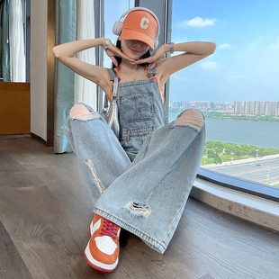 破洞牛仔背带裤女2026新款春夏季薄款高腰显瘦宽松休闲阔腿连体裤