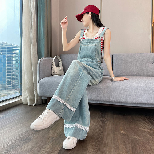 蕾丝拼接牛仔背带裤女宽松阔腿裤