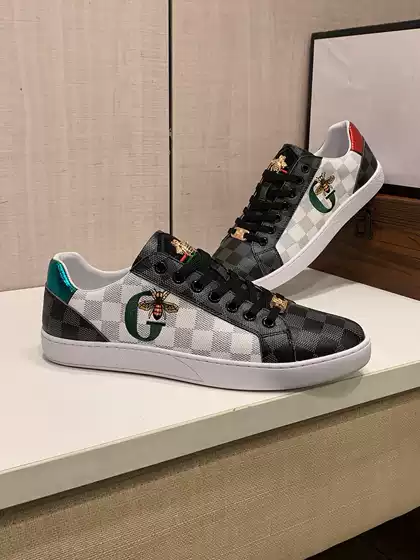 High-End Casual Shoes for Men, Summer Breathable Sneakers, Trendy Bee-Style Shoes, Breathable and Fashionable Men's Shoes, 2026 New Model