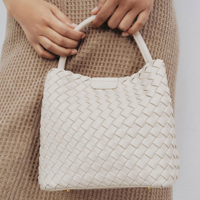 包包女士2024新款夏季编织手提菜篮子包高级感时尚单肩斜挎水桶包