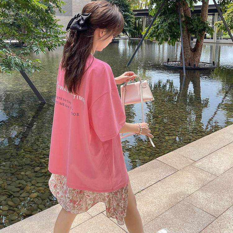 张涩涩 oversize时髦宽松大版短袖字母印花玫红色T恤女夏中长款