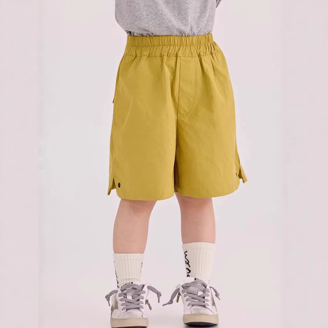 韩系夏装女童纯色百搭休闲时髦速干短裤子运动裤下装26年新款