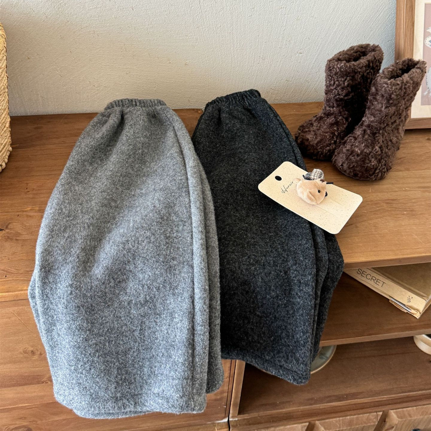 韩系冬装2025秋冬季新品韩系女童百搭洋气加绒加厚呢子裤设款阔腿