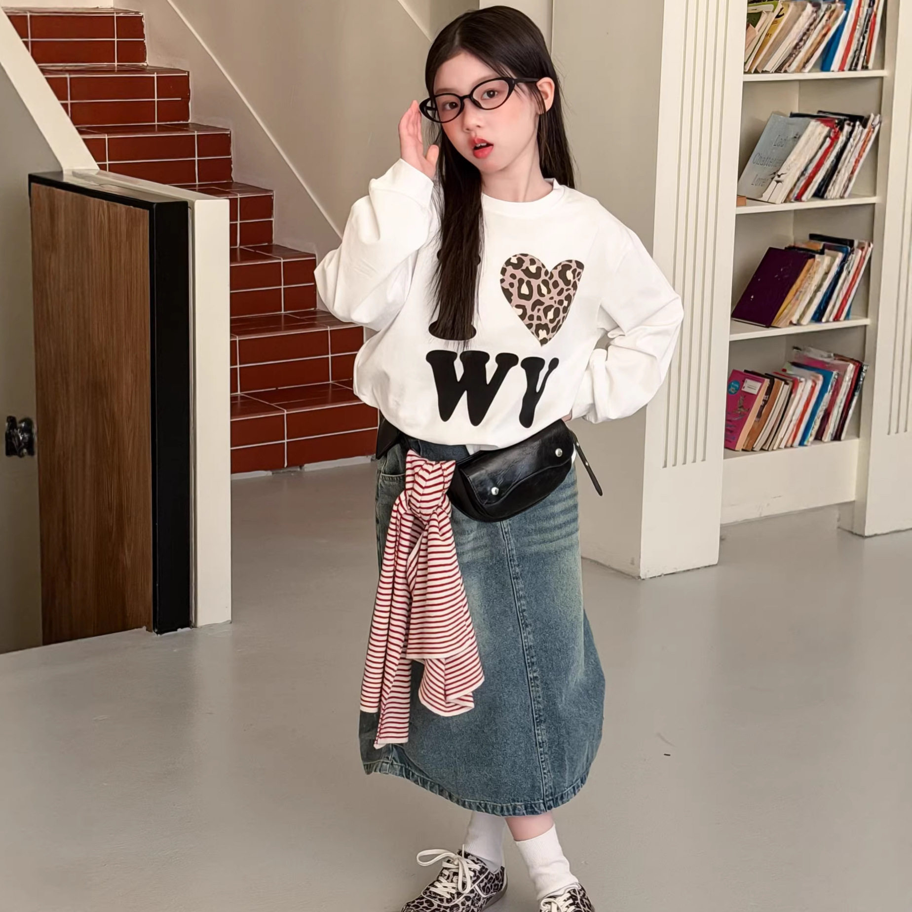 韩系春童卫衣26春款女童字母豹纹爱心宽松卫衣中童女宝潮范套头衫