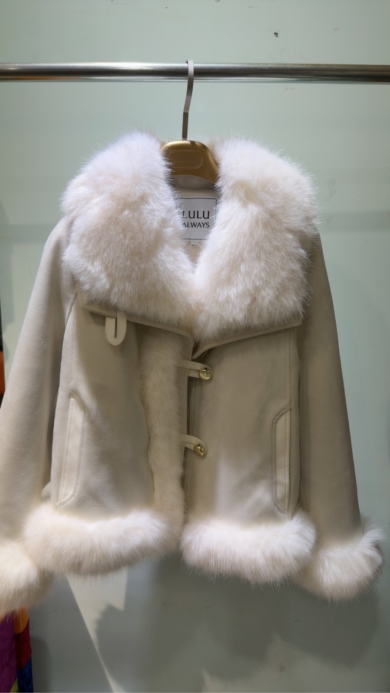 速发*专柜发货 LULUalways我爱露露24仿皮草羽绒服 LPD802V  2599