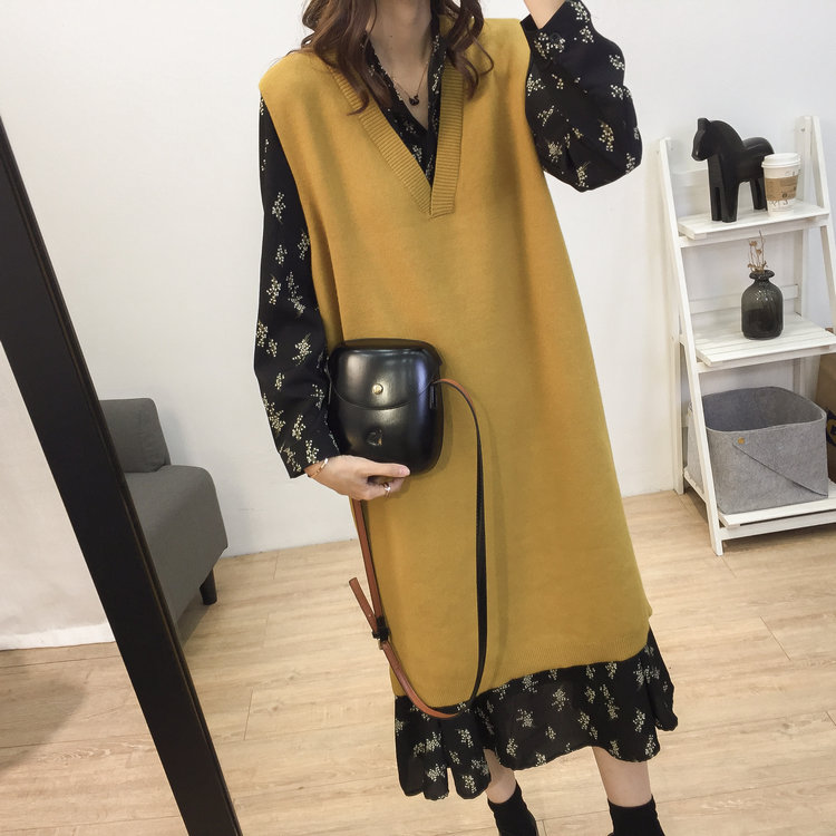 韩版纯色V领中长针织背心马甲女秋冬大码无袖套头毛衣打底连衣裙