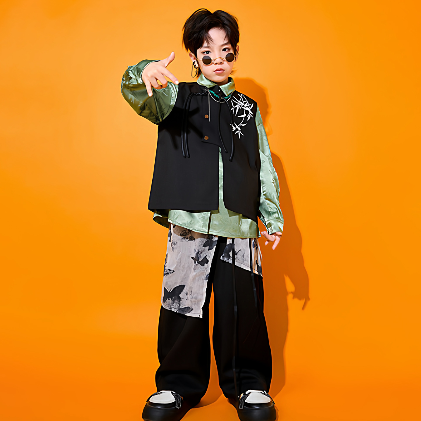 儿童中国风表演服歌唱新款舞蹈