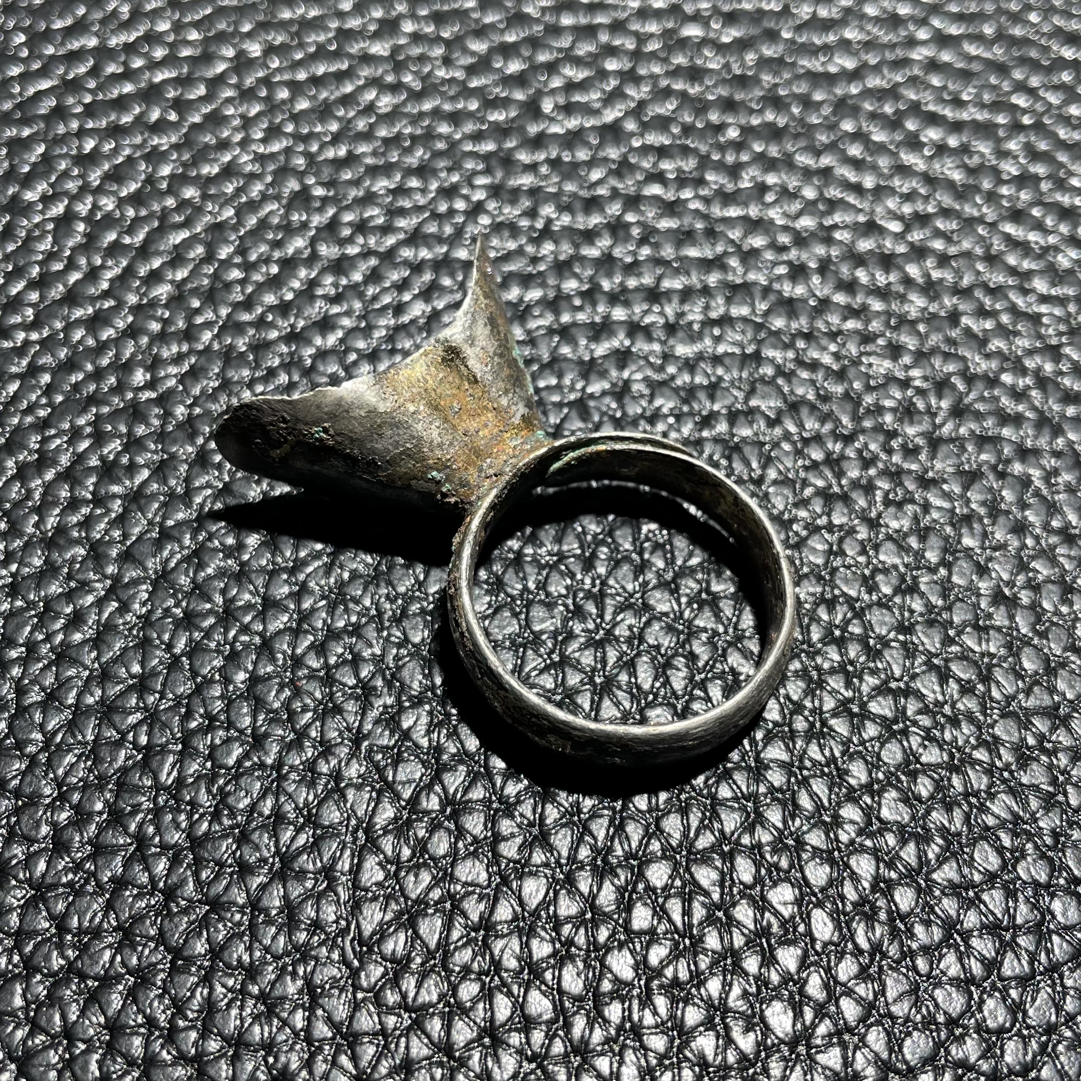 真品老包浆清代苏工银鎏金带款元宝戒指老银器首饰饰品保真保老