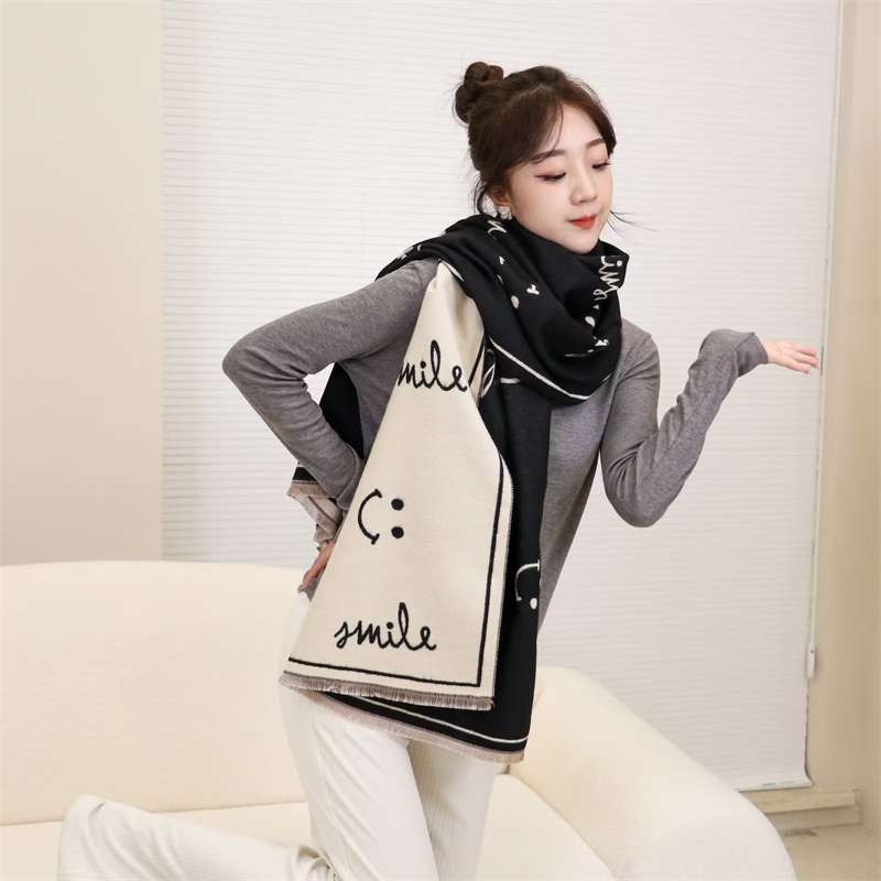 软糯舒适~双面笑脸围巾