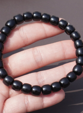 和田玉细腻漆黑如墨墨玉籽料手串