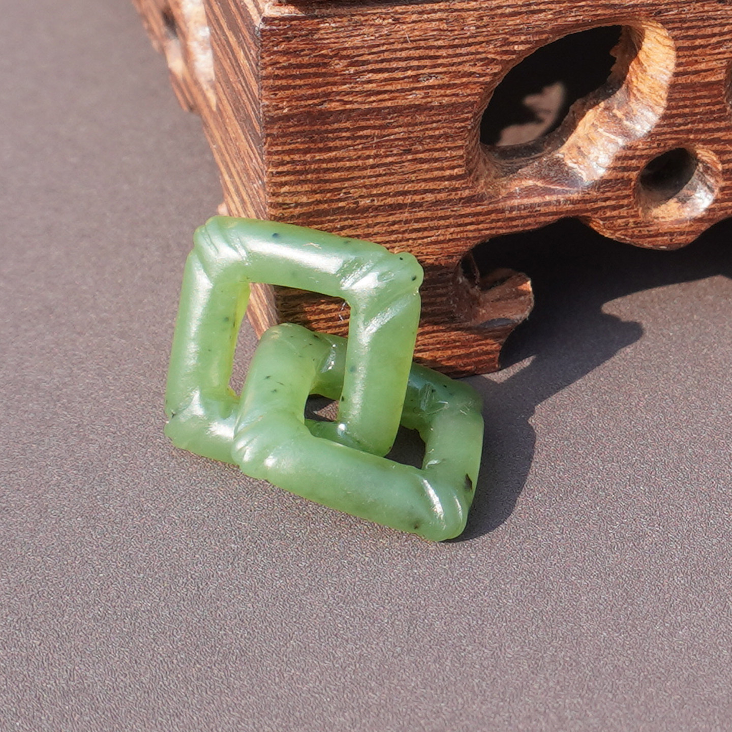 亏麻方言和田玉放漏特色俄料细润阳绿碧玉环环相扣吊坠挂件耳钉A6