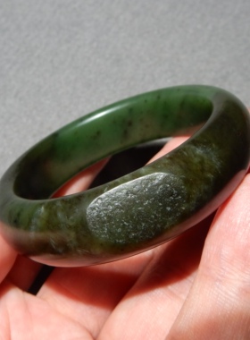 方言和田玉碧玉籽料留毛孔手镯