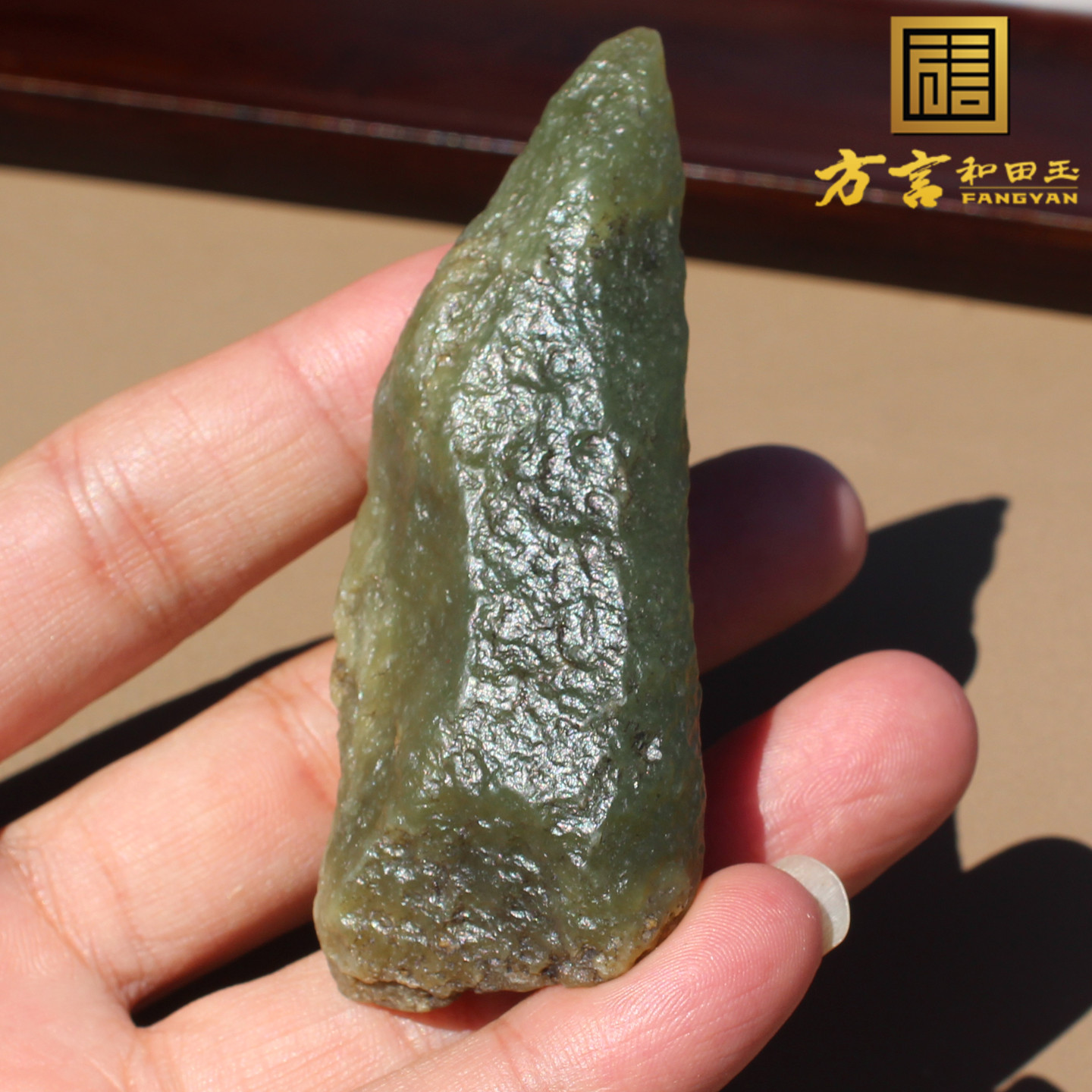 新疆戈壁料老熟油润青玉籽料