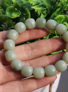 精品方言和田玉珍藏级俄料细腻油糯白玉翠青色13mm直切珠手串A8