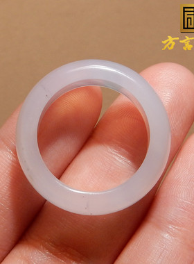 惊呆了方言和田玉特色特惠简约精美百搭19mm精美玉髓玛瑙戒指A6