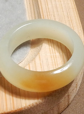 放大漏方言和田玉精品佩戴级新疆且末料细腻细腻糖白玉16mm戒指s2