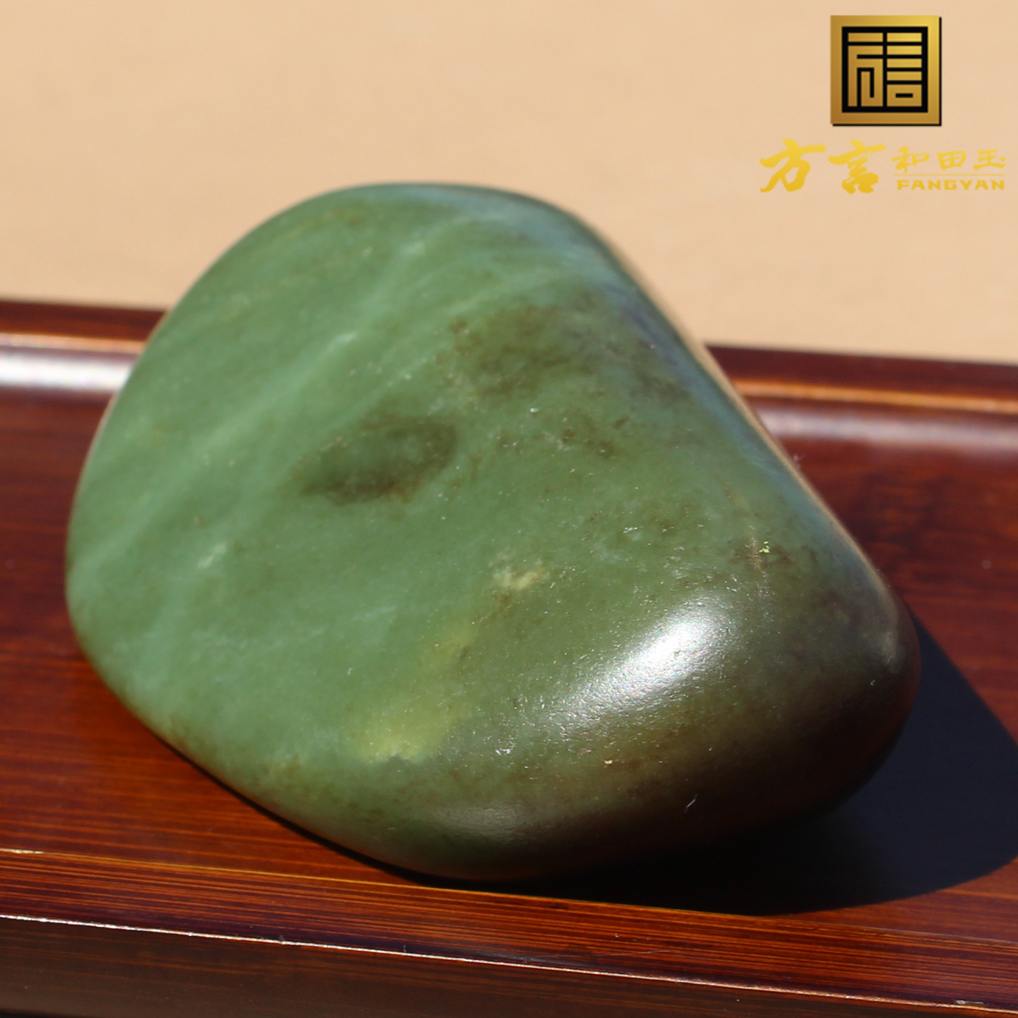 黑油皮翠青色原石玩料手把件