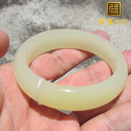方言手镯和田玉黄玉无结构珍品