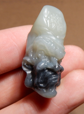 放漏了方言和田玉新疆特色黑白分明青花白玉意境籽料佛罗汉吊坠h2