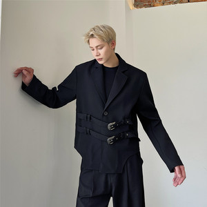 暗黑风扣带装饰西装外套男小众设计短款休闲西服A452--6356--P135图片