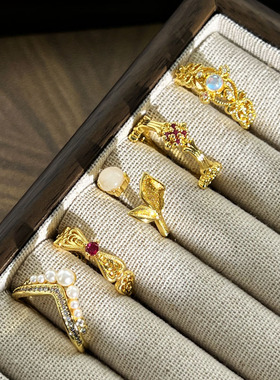 中古风轻奢镂空蕾丝叶子个性月光石戒指女皇冠冷淡风时尚百搭指环