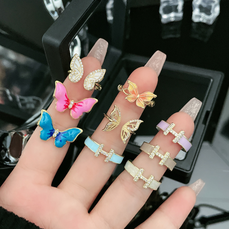 新款甜酷风渐变蝴蝶滴釉开口戒指女轻奢字母镶钻时尚百搭网红指环