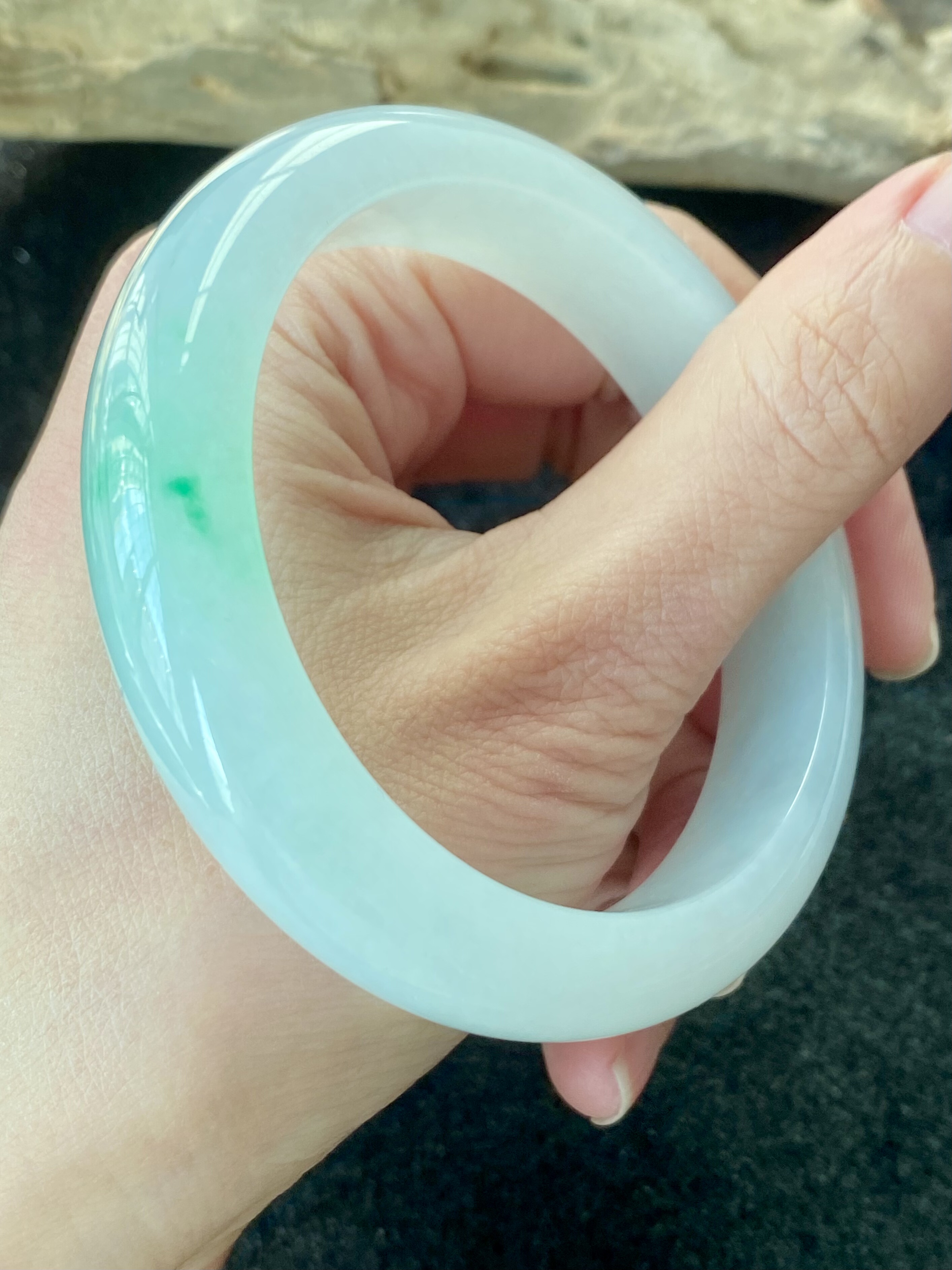 玉萌色天然缅甸A货冰种高品质飘绿手镯56圈口